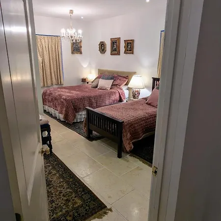 West Colla Place Bed & Breakfast