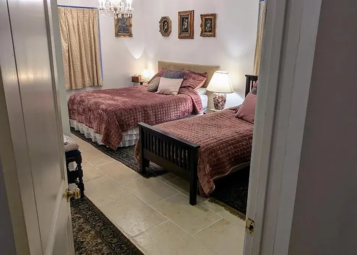 West Colla Place Bed & Breakfast