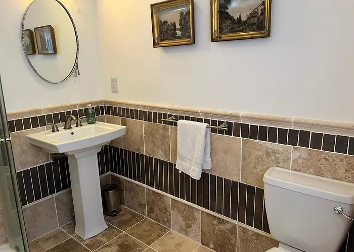 West Colla Place Bed & Breakfast